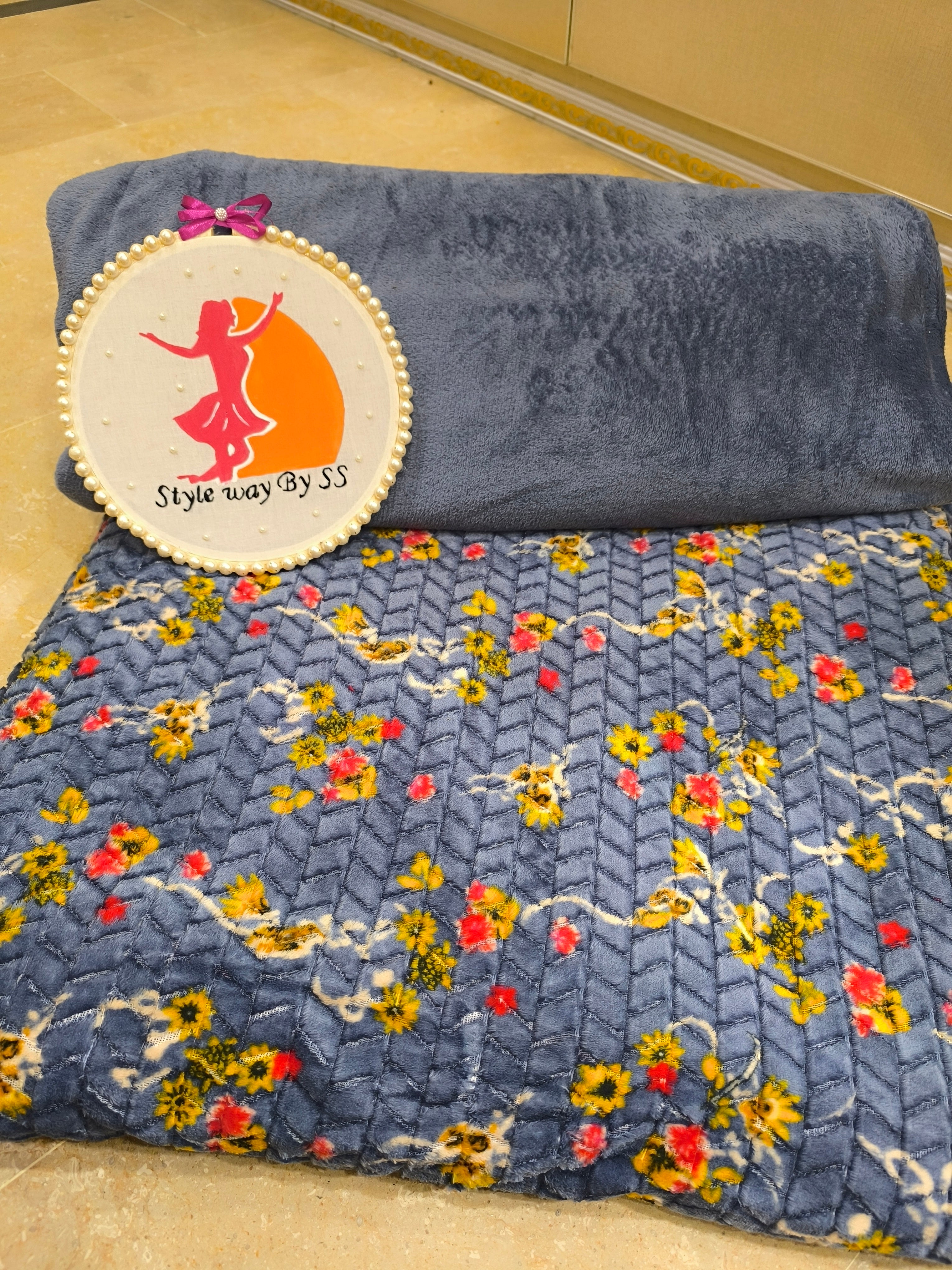 Wavy 3D Floral Wool