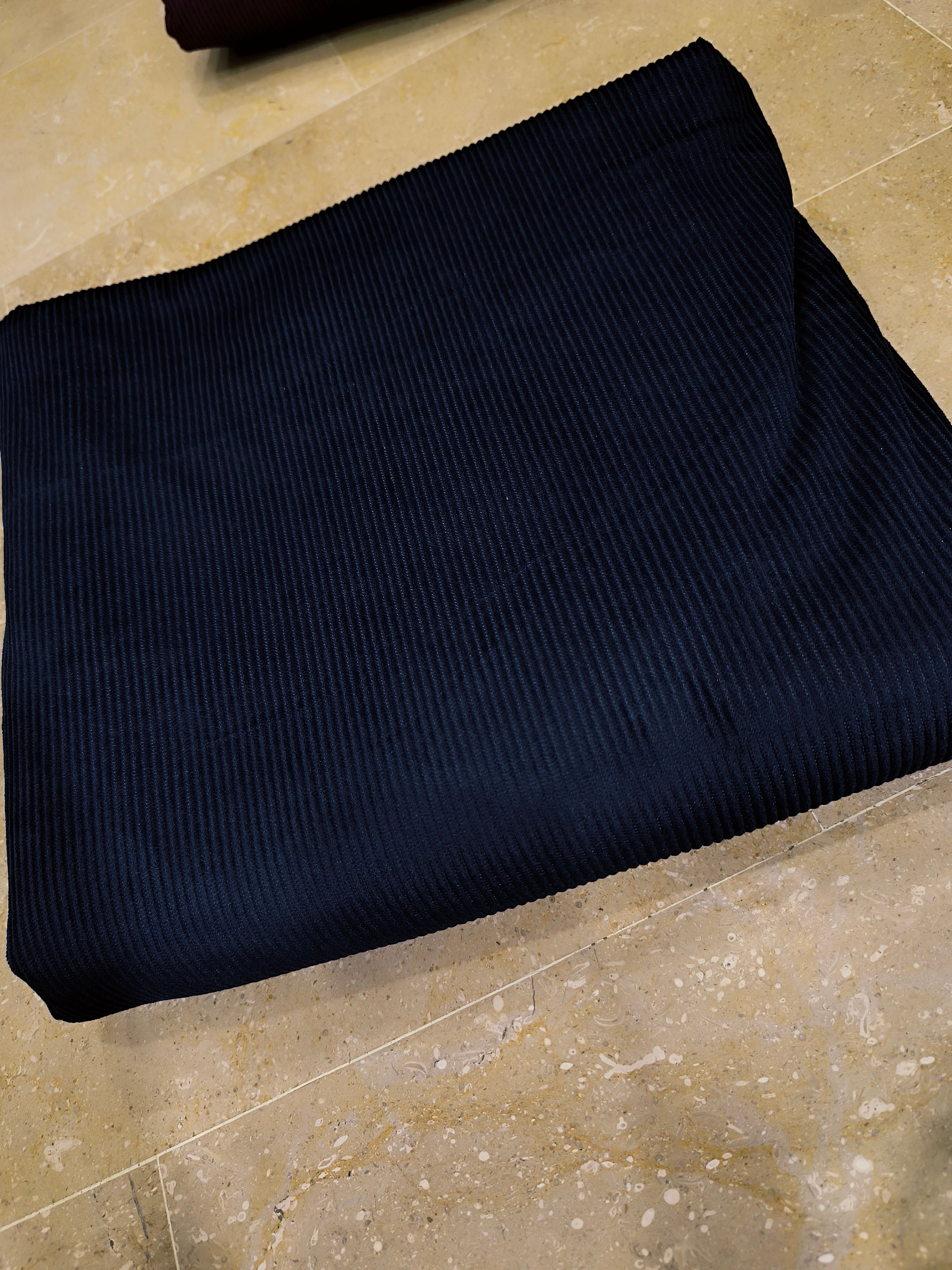 Cortraye Velet Plain lining