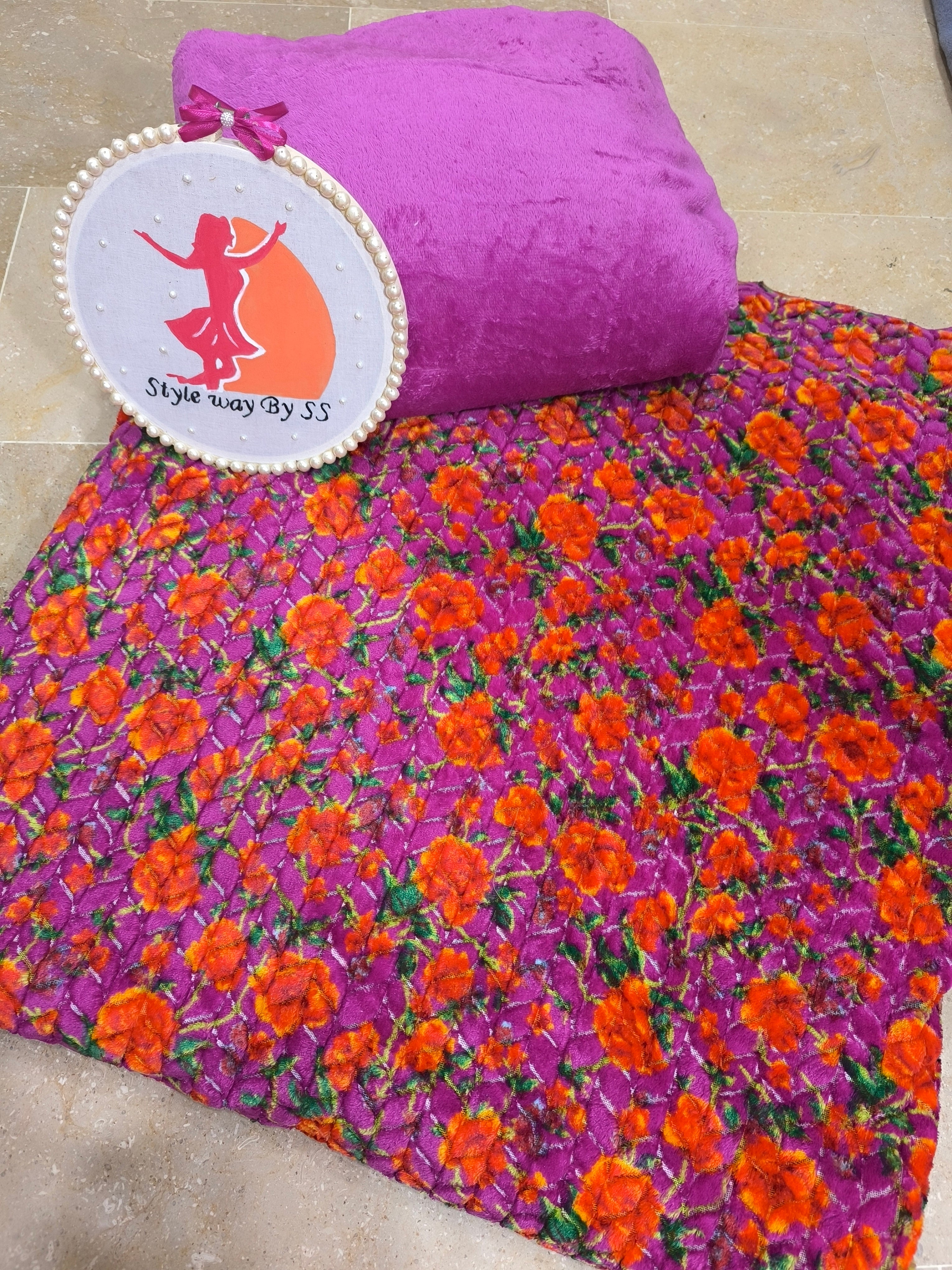 Wavy 3D Floral Wool